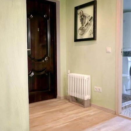Prime 2Br/Ba Apt Next To Main Station & Olympic Center Liepāja Esterno foto