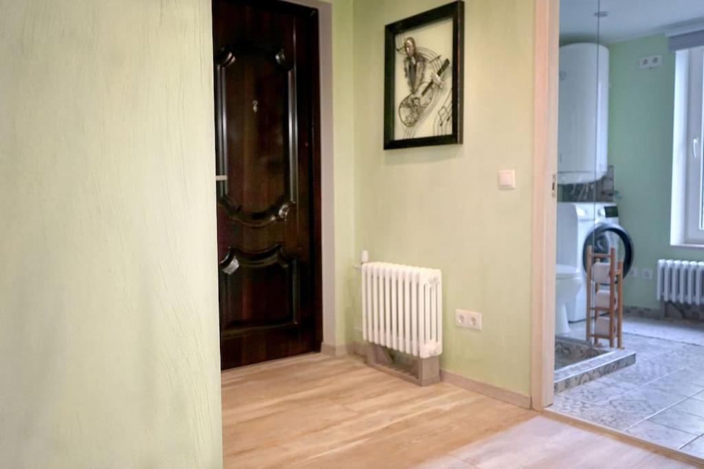 Prime 2Br/Ba Apt Next To Main Station & Olympic Center Liepāja Esterno foto
